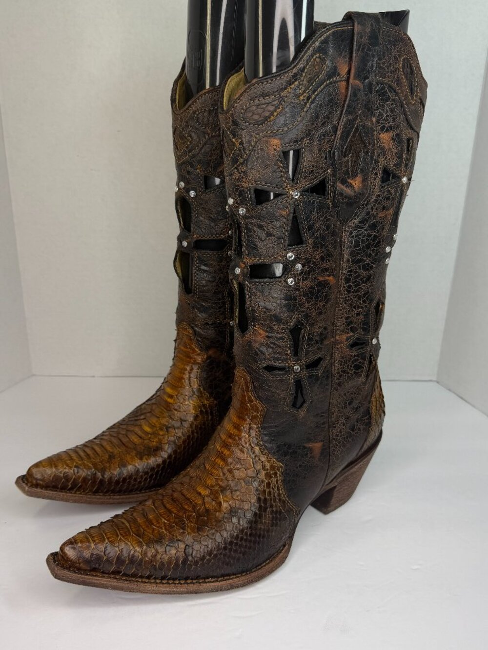Corral Vintage Python Boots Womens 9.5 M Brown Snip Toe Cutout Cross Box C2123